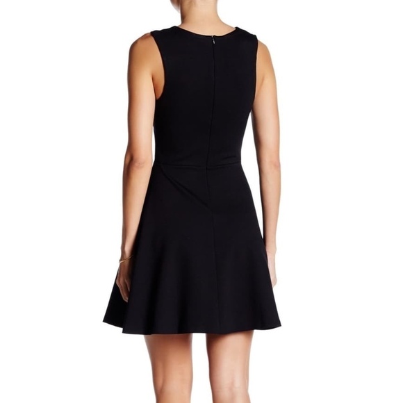 Love...Ady Scalloped V-Neck Mini Fit & Flare Black - Picture 3 of 8